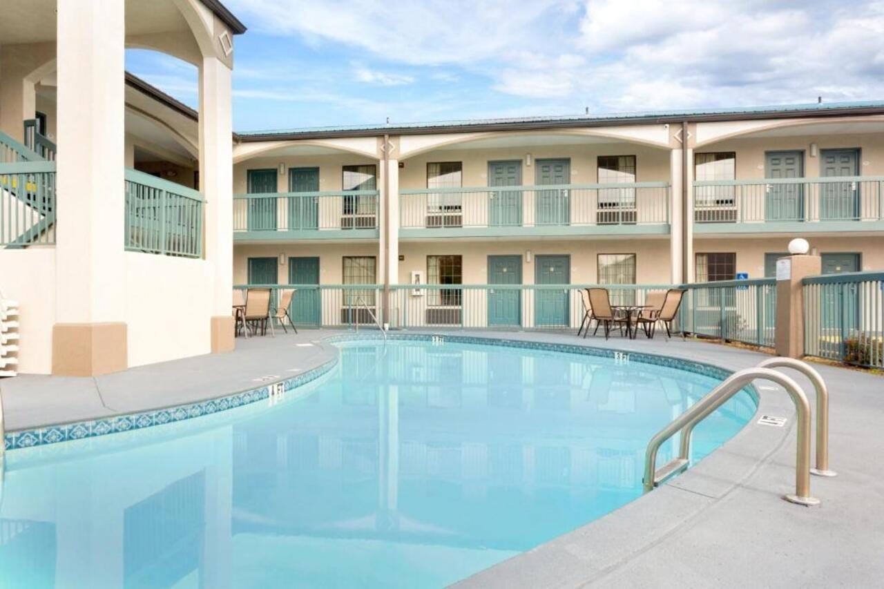 Motel Baymont By Wyndham Gallatin