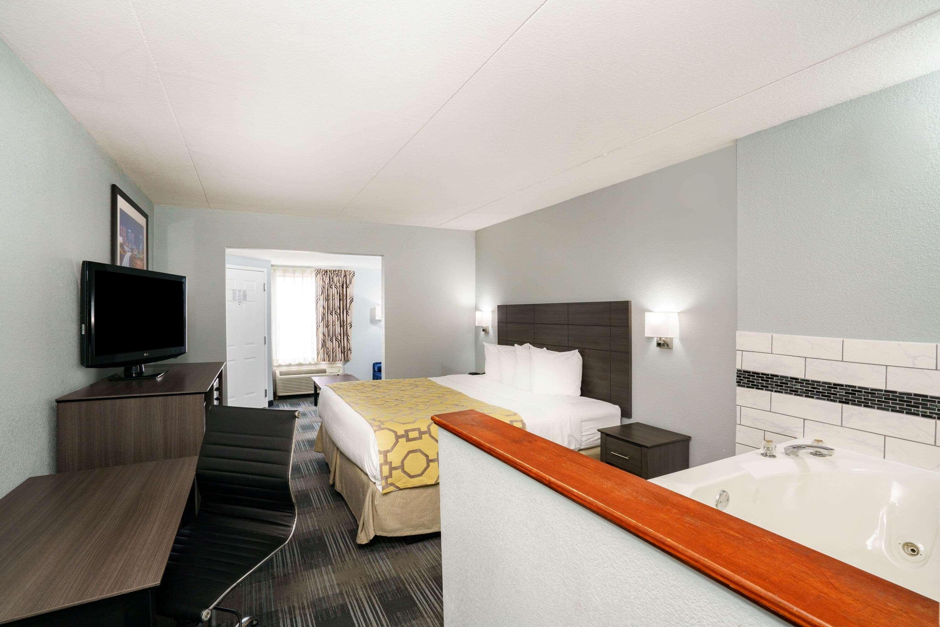Baymont By Wyndham Motel